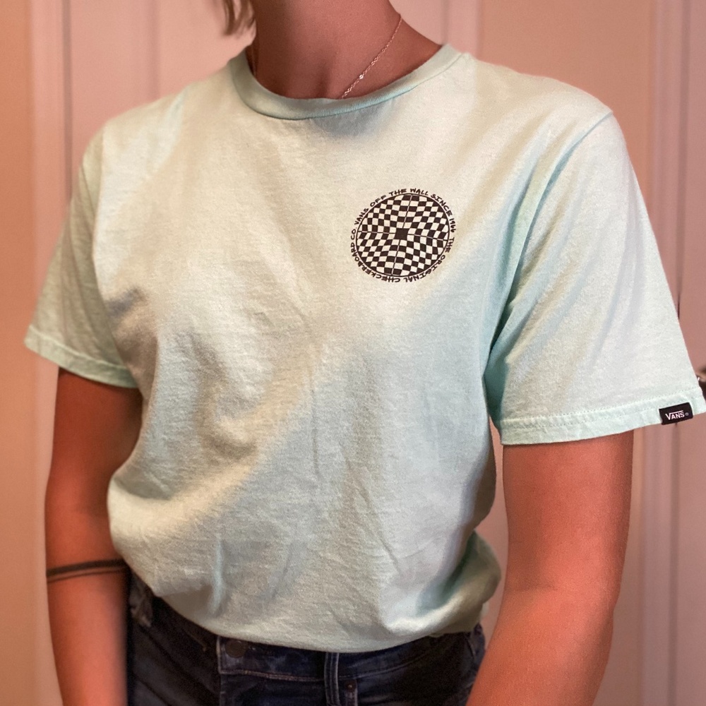 VINTAGE Vans Tee Design on back